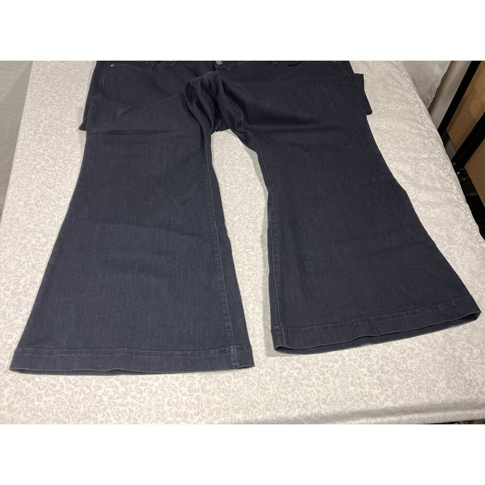 Torrid Jeans Womens 30S Dark Wash Wide Leg Flare Stretch NWT - Picture 13 of 13